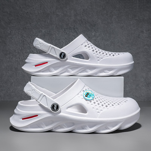 Summer Lightweight Soft-Sole Slip-On Hole Shoes, Casual Beach Slippers, Outdoor Sandals for Men