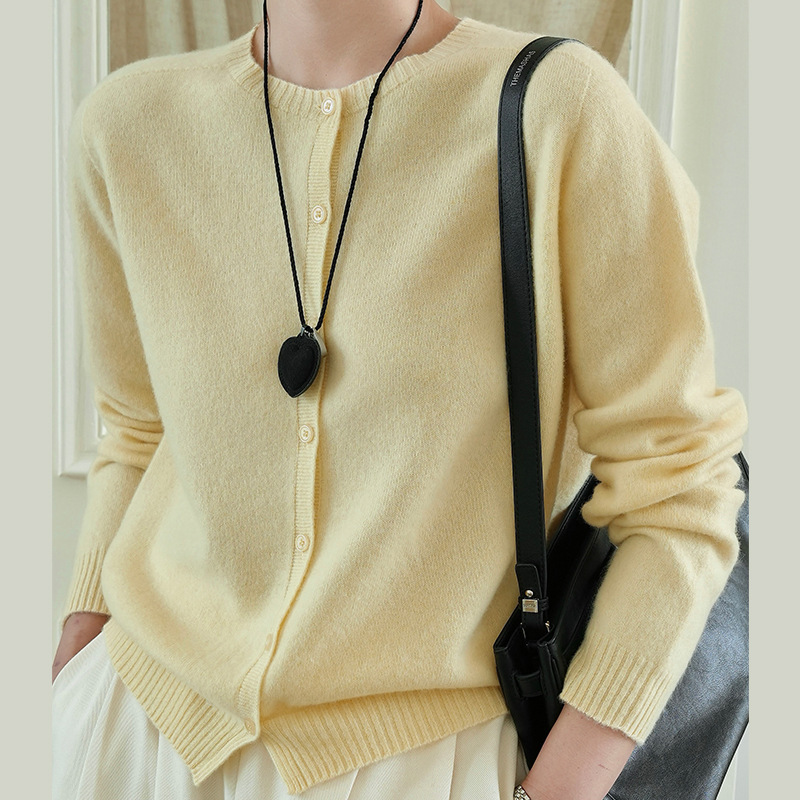 Sheep Wool Elegant Cardigan for Women, New Spring and Autumn Style, Commuter-Friendly, Warm, All-In-One Knitwear, Comfortable Cashmere Top