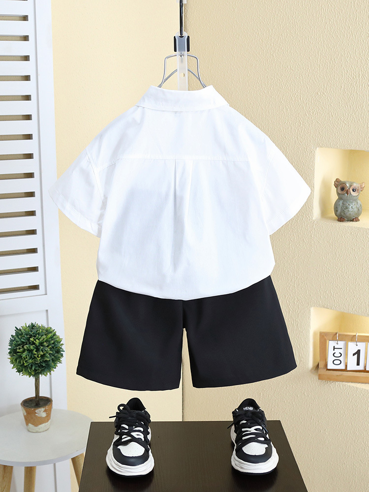 8111 Camisa de manga corta para niños Camisa blanca de dos piezas para niños de jardín de infantes Corbata Estilo universitario Ropa de hermano y hermana Verano