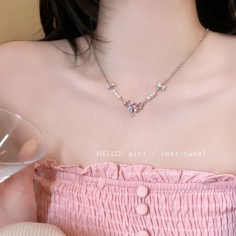 Collar de acero de titanio de alta gama de lujo ligero y nicho Exquisita cadena de clavícula de circón con microincrustaciones