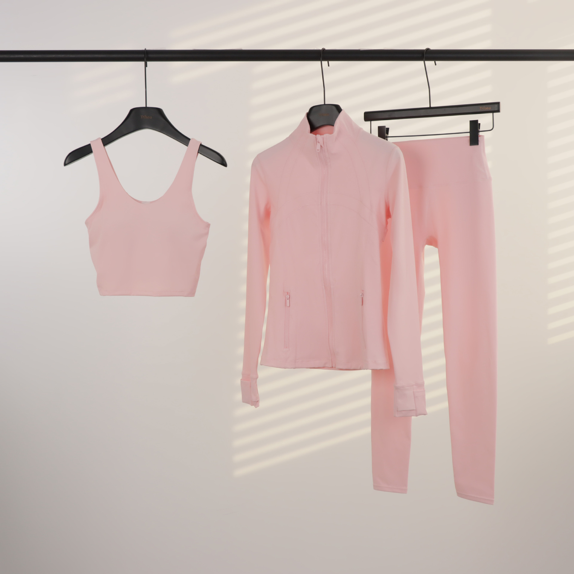 Conjunto de yoga LULU de tres piezas: chaqueta, camiseta sin mangas con cuello en U y leggings de cintura alta para mujer.