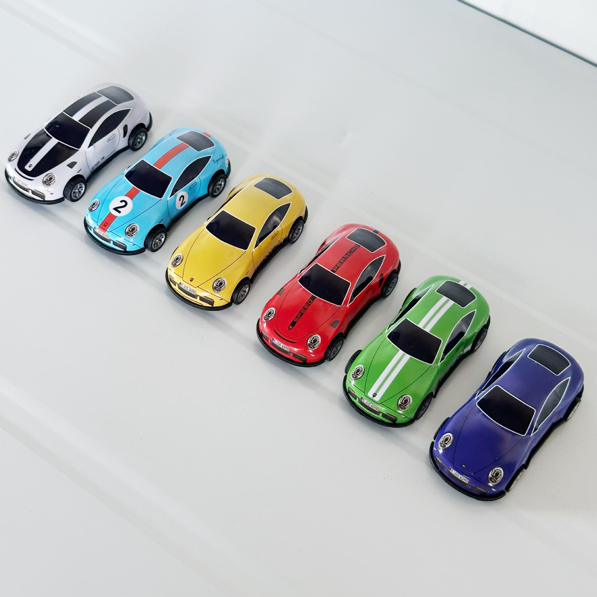 Coches de aleación mini coches de juguetes para niños al por mayor puestos de carga de azúcar modelo de automóvil de simulación