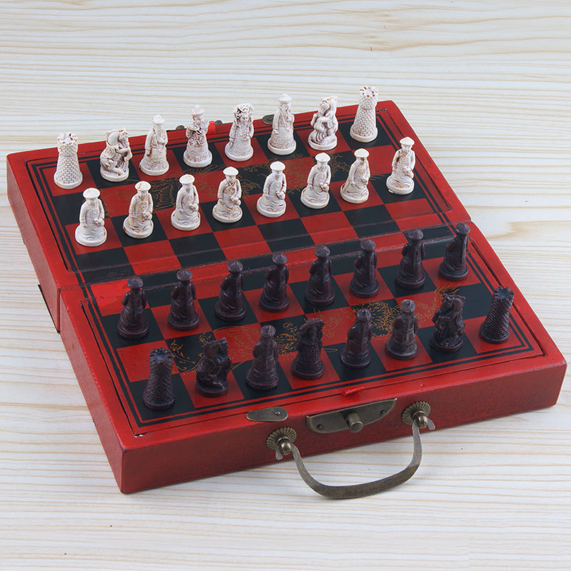 Ajedrez antiguo tamaño pequeño Xi'an Terra Cotta Guerreros piezas de ajedrez tablero de ajedrez de madera plegable piezas de ajedrez tridimensionales regalo de Navidad Cruz