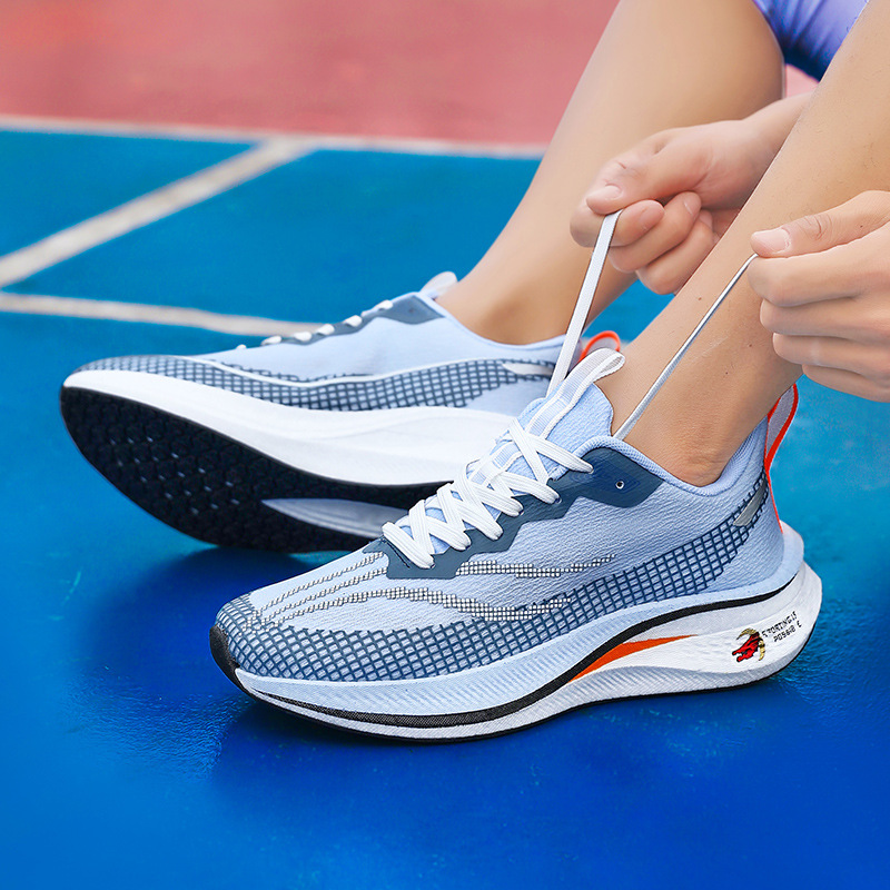 2024 verano nuevas zapatillas respirables antideslizantes de malla ligera para correr zapatos de entrenamiento de maratón profesional