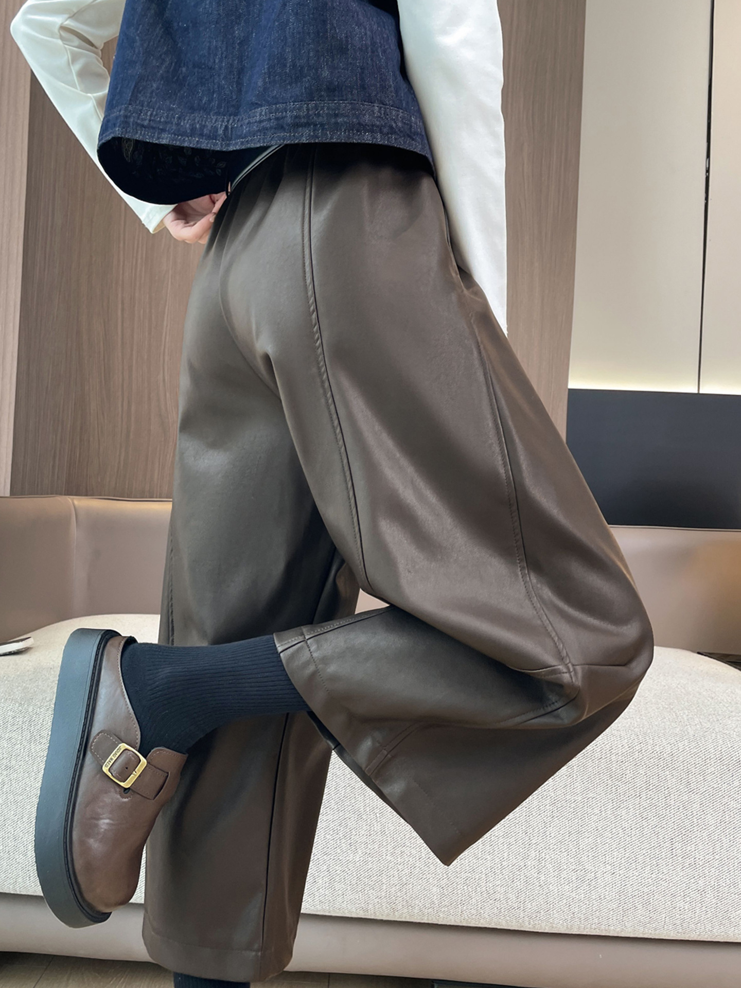 Quần ống rộng nữ da PU lưng cao dáng suông thoải mái — Màu nâu, màu đen — 2/12
