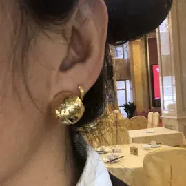 项链;耳钉;耳环