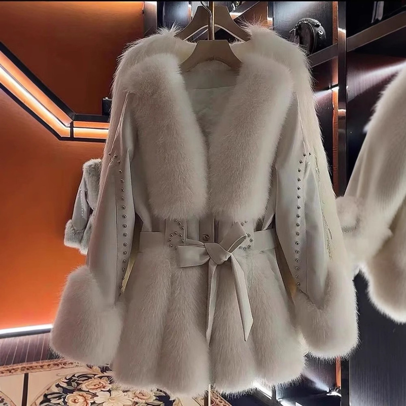 Haining Fox Fur Outwear Women's 2025 Winter New Young Style Fur All-In-One Outwear Leather down Wholesale Haining Fox Fur Outwear Women's 2025 Winter New Young Style Fur All-In-One Outwear Leather down Wholesale