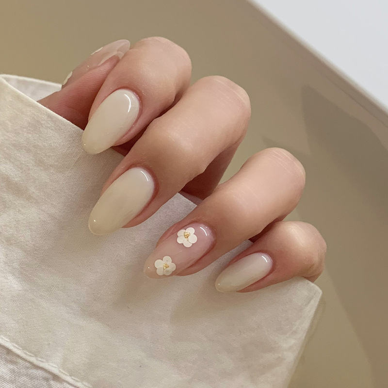 Milky White Cute Flowers, Springtime Small Flowers, Medium Almond-Shaped Nail Tips, Wearable and Removable Fake Nails Milky White Cute Flowers, Springtime Small Flowers, Medium Almond-Shaped Nail Tips, Wearable and Removable Fake Nails