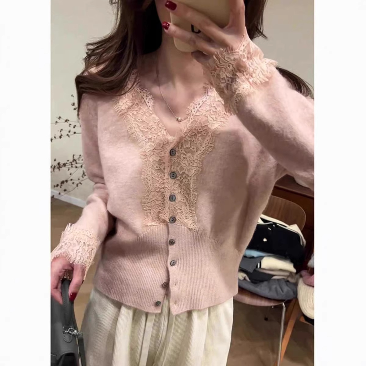 White lace demi-season design knitted sweater