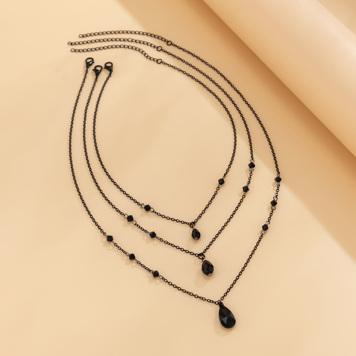 Bijoux transfrontaliers européens et américains, collier ras du cou à franges en forme de goutte de sang gothique rétro, collier en métal couleur sang simulé en forme de goutte de sang_voghion.com