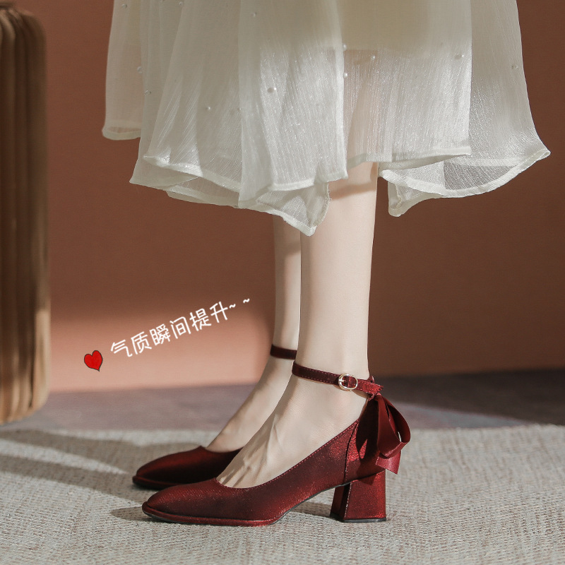French Red Wedding Shoes for Women in Spring and Autumn 2023 New Square Headed Xiuhe Pair Wearing Thick Heels, Not Tiring Foot Bridesmaid High Heel Single Shoes