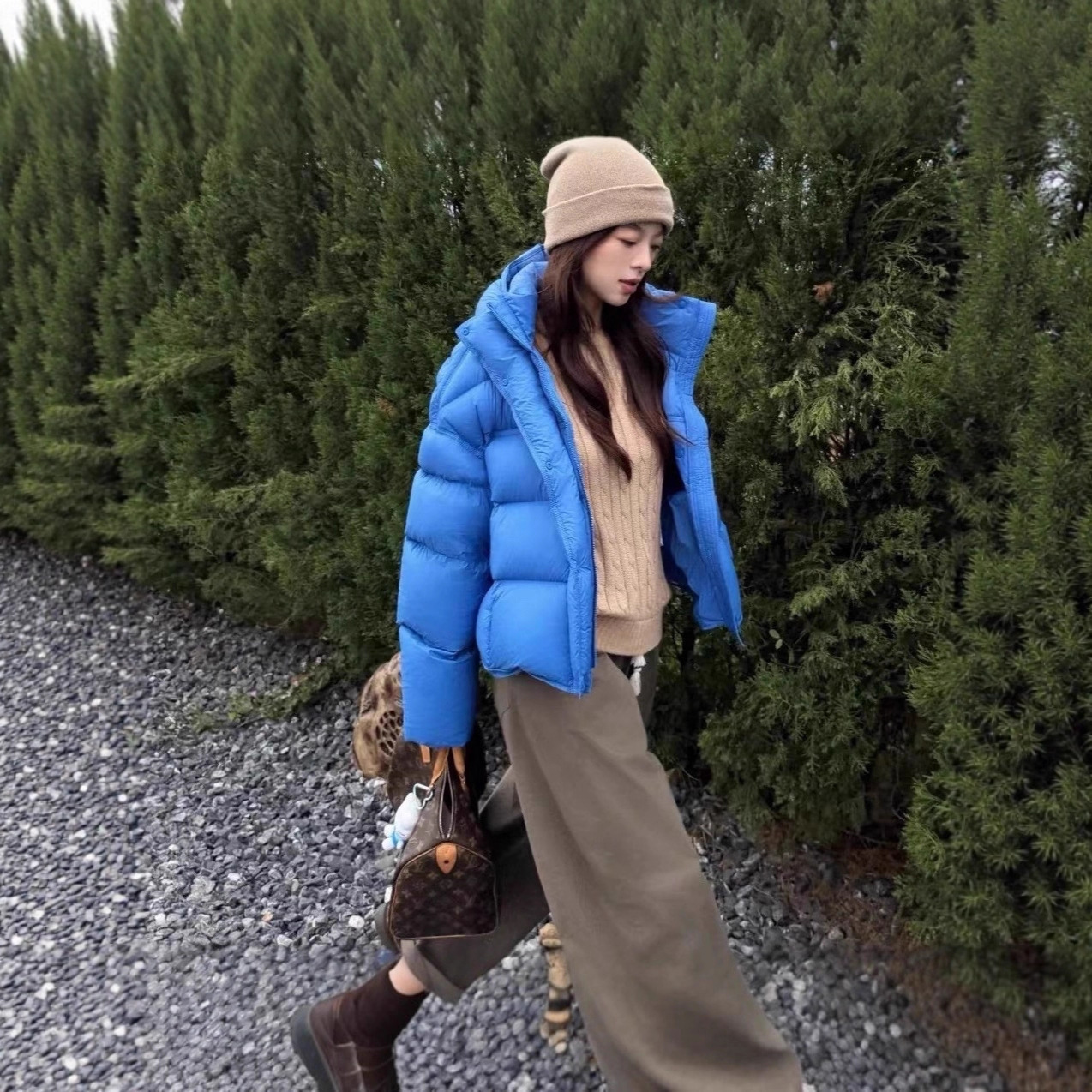 Puff 50 White Duck down Jacket Women's 2025 Winter New Modern Short Turtle Back Hooded Bread Jacket Thick Jacket