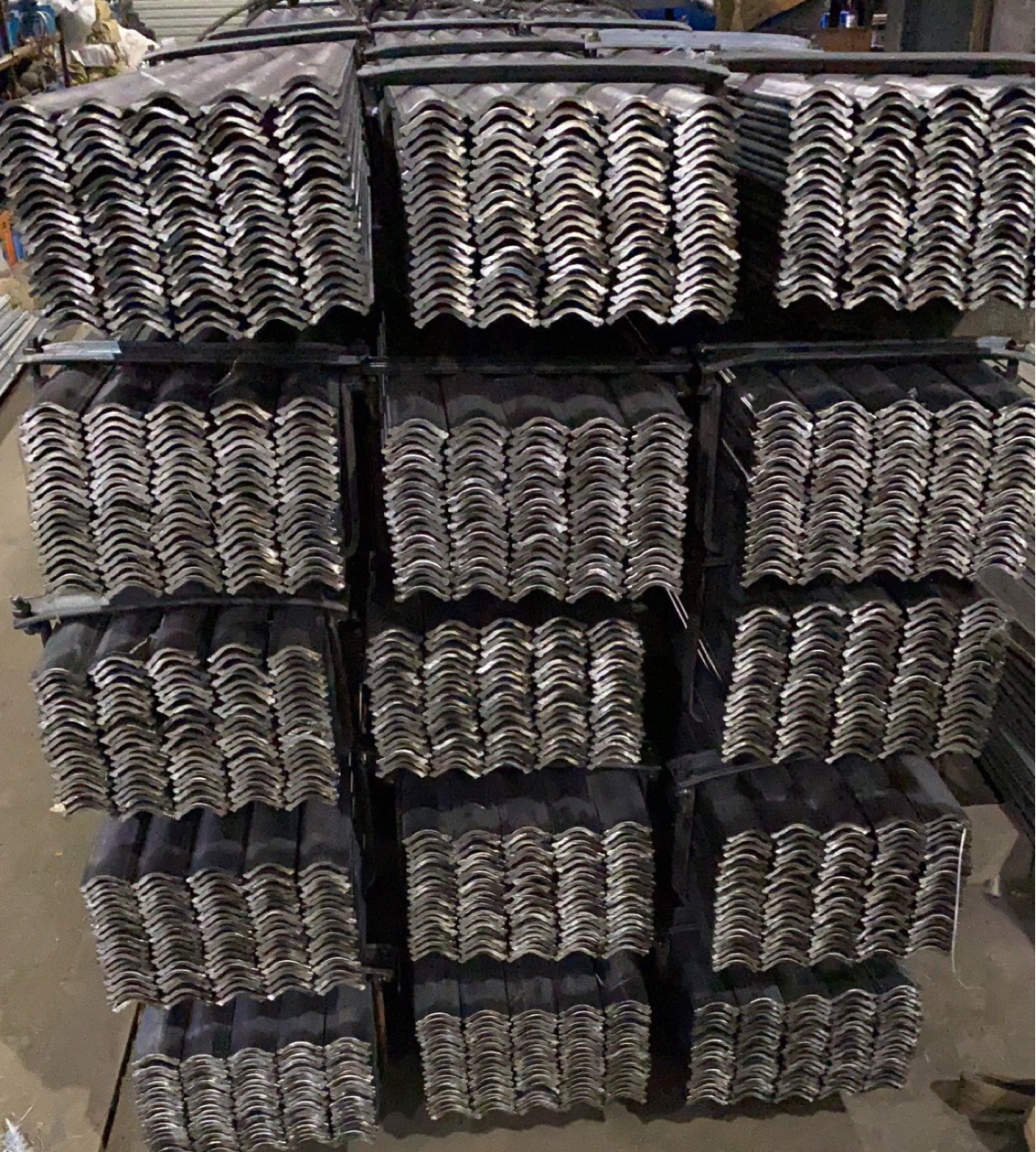 铁艺锻方钢，面包管，扶手面扁铁、压花、异形方管角钢异形管