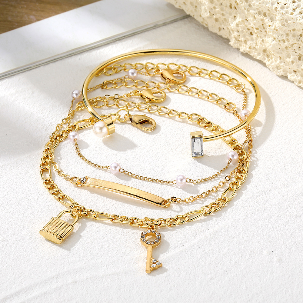 2 pezzi di gioielli con perle finte aperte da donna con bracciale con lucchetto in lega con chiave a cuore e diamante, set di 4_voghion.com