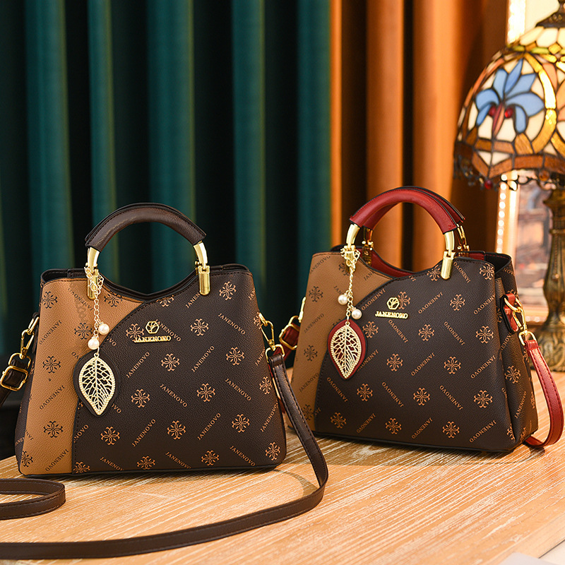 [Bolso de mujer] 2025 primavera y verano nuevo bolso de atmósfera bolso de hombro de estilo de moda bolso de viaje