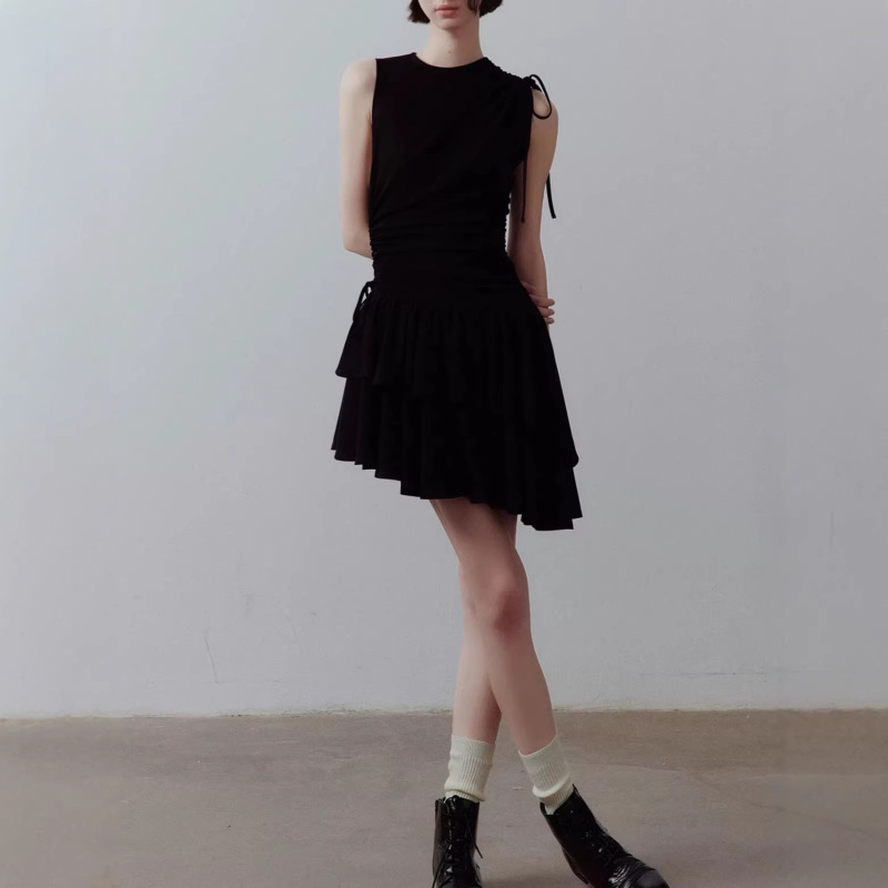 Fussed Aerial Ballet_Puffy and Soft Texture_Deconstructed Design_Pure Black Asymmetrical Knit Dress Fussed Aerial Ballet_Puffy and Soft Texture_Deconstructed Design_Pure Black Asymmetrical Knit Dress