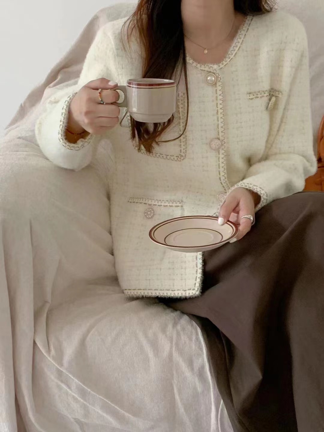 Moda Chanel estilo de punto cardigan suéter Otoño e Invierno Nuevo estilo Faux visón terciopelo cuello redondo oro seda Plaid todo-coincidencia abrigo para mujeres