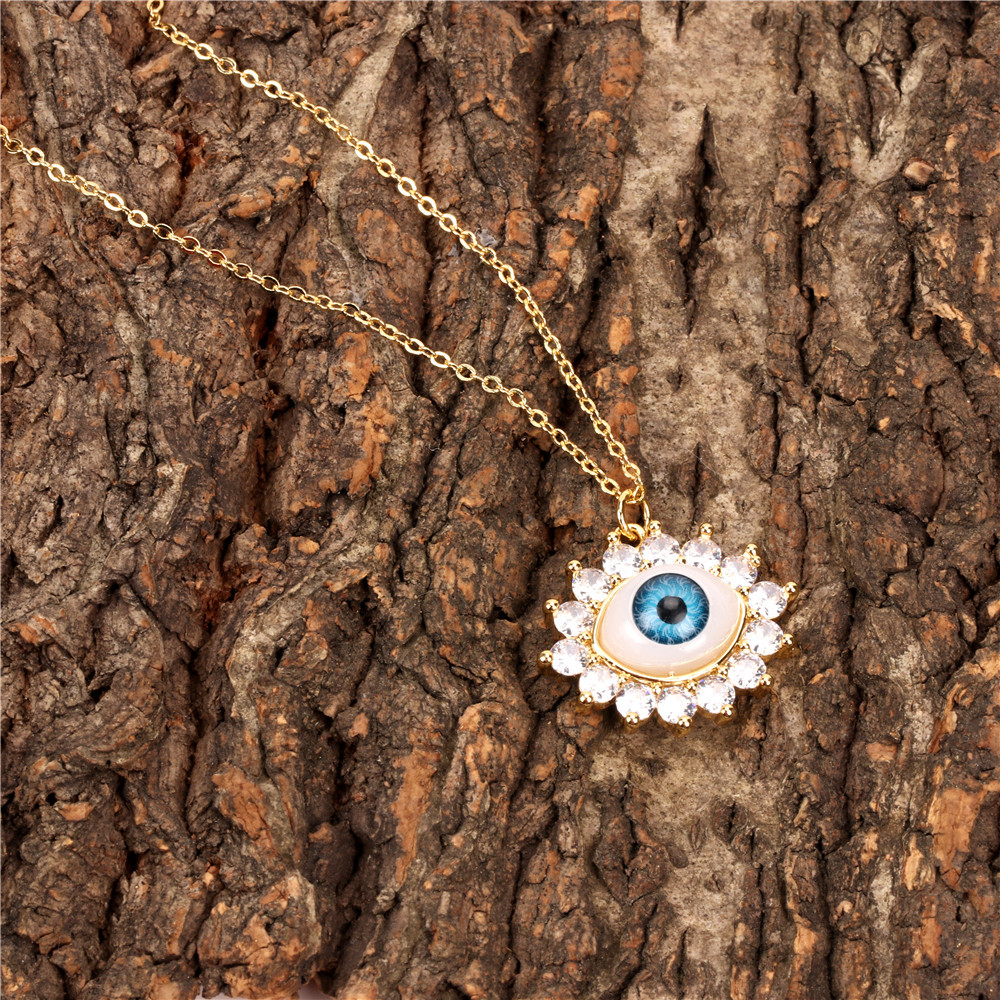Fashion Demon Eyes Color Zircon Pendant Copper Necklace