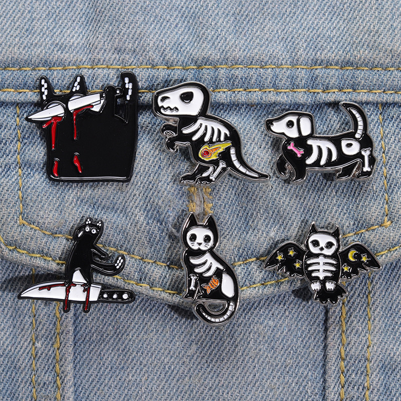 Punk Animal Skull Alloy Plating Unisex Brooches display picture 1