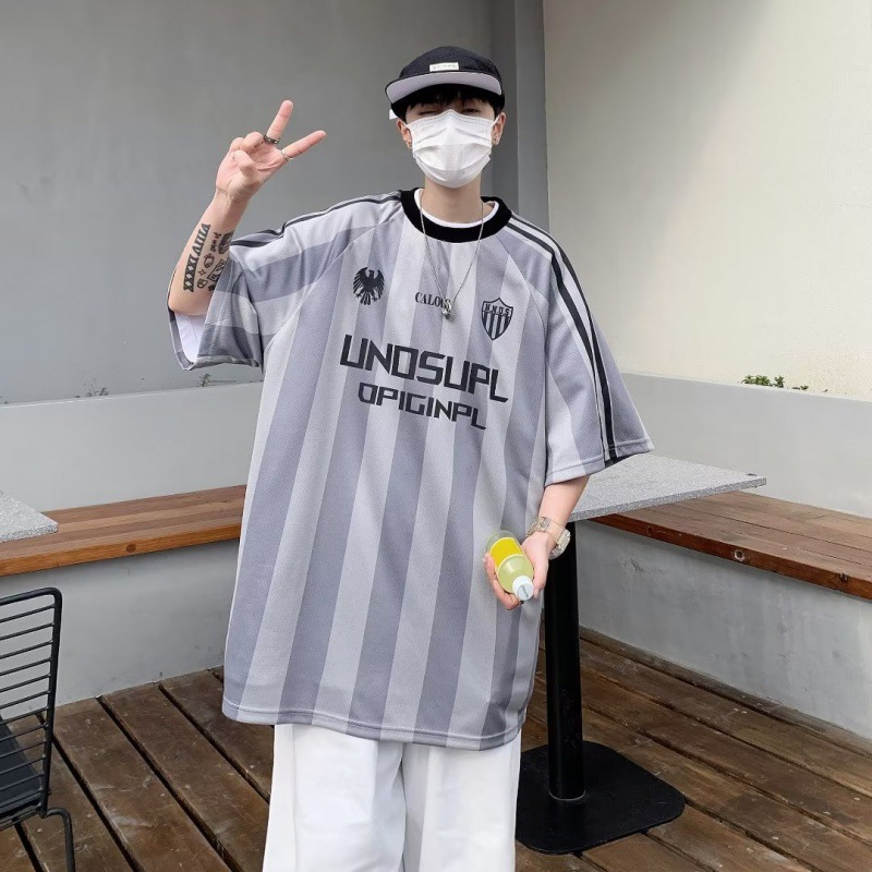 Camiseta de verano marca de moda suelta de moda de media manga de moda urbana cuello redondo rayado Delgado diario de los hombres Nuevo