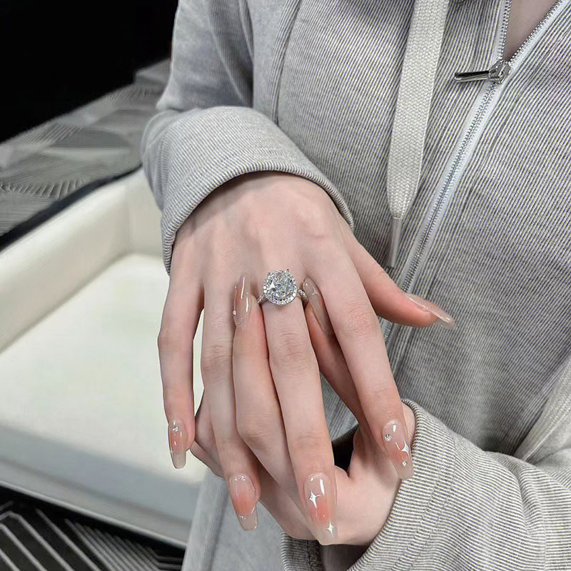 Simple Style Oval Copper Polishing Inlay Artificial Diamond Rings 1 Piece