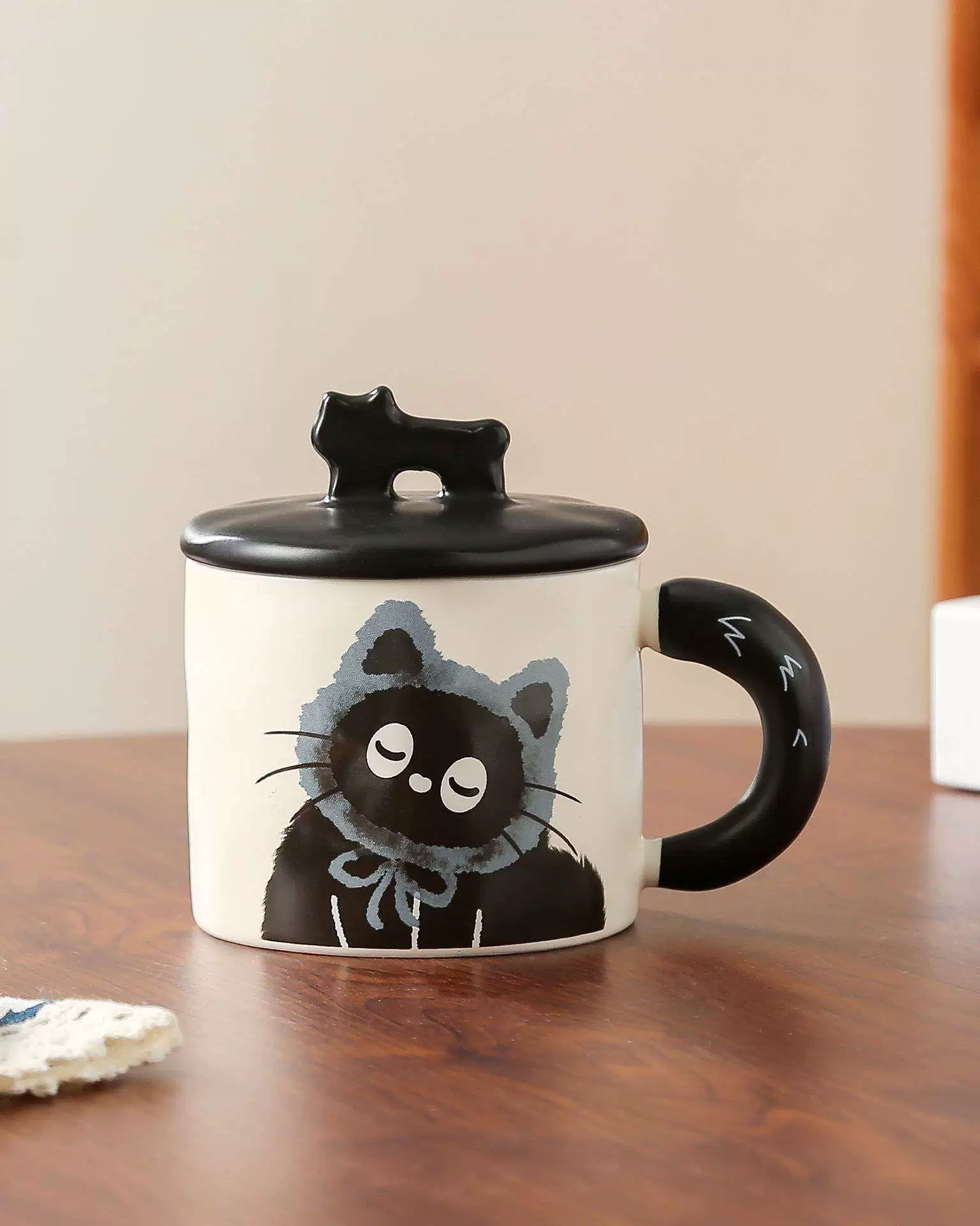 Creative Personalized Cat Mug with Lid for Hands-Friendly Gift Drinking Cup Cute Ceramic Coffee Cup Office Cup