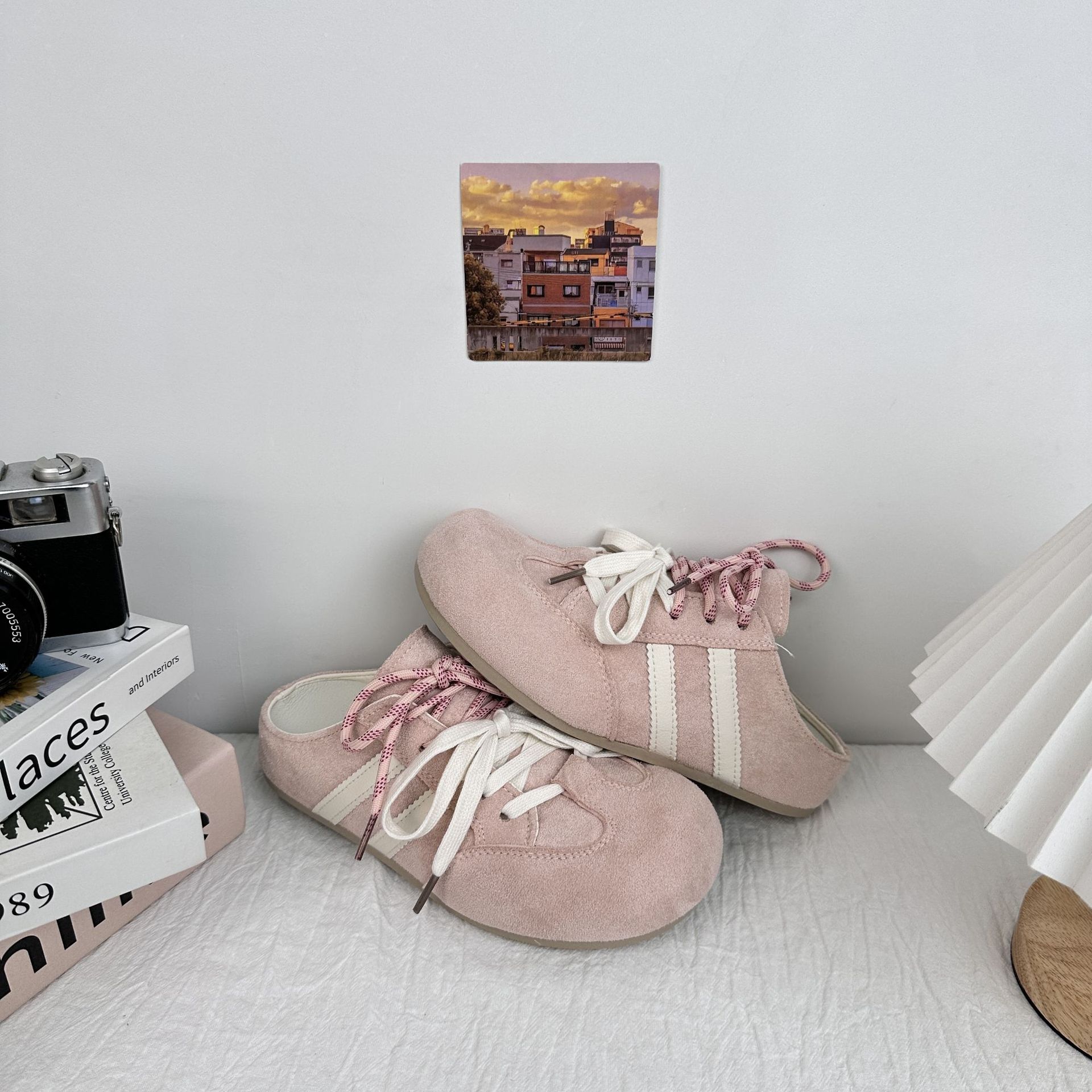 Zapatos de mujer retro Dexun de verano de 2025 nuevos zapatos de bolsillo burken aumentan la altura de la parte inferior gruesa de la gente perezosa con un pedazo de pelo