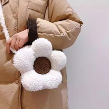 三色补丁仿羊羔绒花花挎包女2025冬春新款休闲毛绒可爱单肩斜挎包