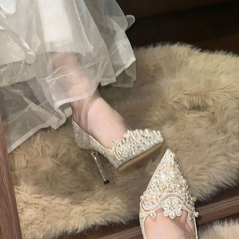 2026 New Style Xiuhe Wedding Shoes for Women, Bride's High-Heeled Shoes, Pointed Toe, Silver Color, Suitable for Main Wedding Dress, Comfortable for the Feet, Banquet Dress Shoes 2026 New Style Xiuhe Wedding Shoes for Women, Bride's High-Heeled Shoes, Pointed Toe, Silver Color, Suitable for Main Wedding Dress, Comfortable for the Feet, Banquet Dress Shoes