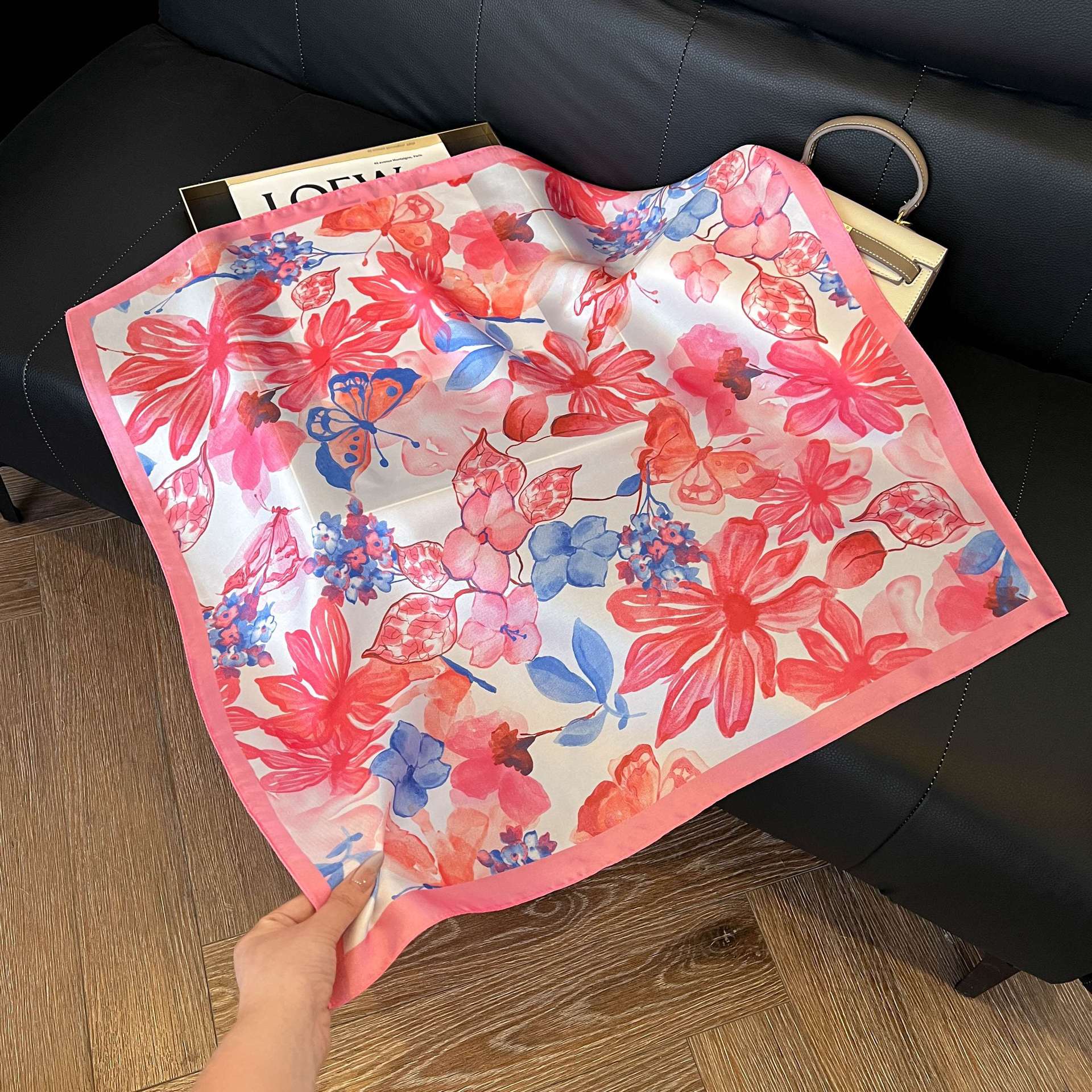 Transfronterizos nuevos bufandas de seda azul de alto nivel de seda cuadrada de simulación bufandas de moda de decoración de moda de combinación bolsa correa de pelo bufandas profesionales