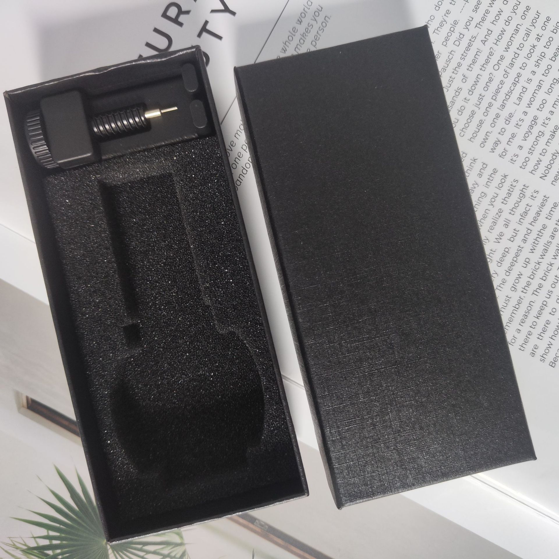 검정색 긴 상자 + 시계 리무버