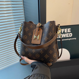2024 Light Luxury Women's Bag Old Flower Bucket New Ladies Crossbody Bag Portable Shoulder Fashionable All-match Large Capacity genuine goods