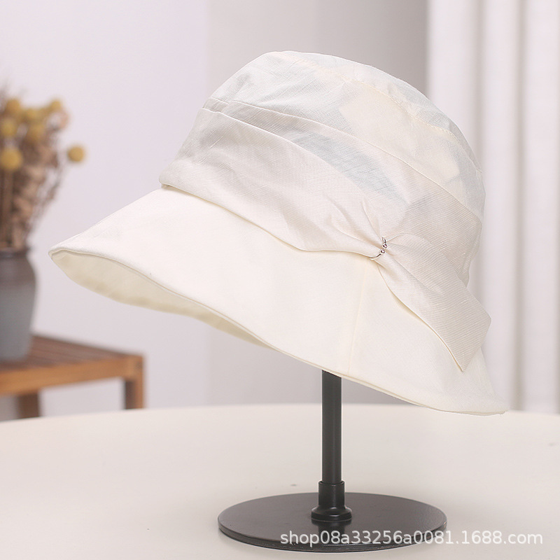 Fashionable summer sun hat with bow solar-powered