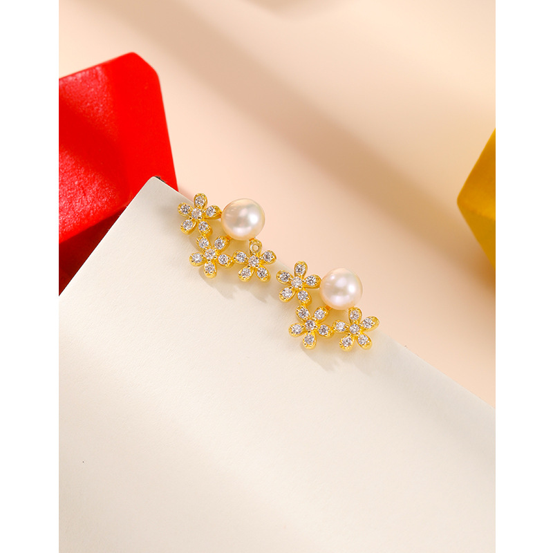 S925 plata esterlina de agua dulce perla Stud pendientes hembra verano luz lujo nicho temperamento flor pendientes 6-7mm pan al vapor perlas