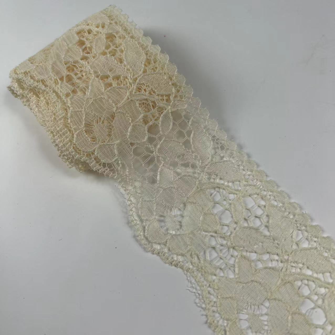 Suministro directo de fábrica 6cm encaje ropa textil para el hogar falda collar accesorios encaje color no elástico material de poliéster al por mayor