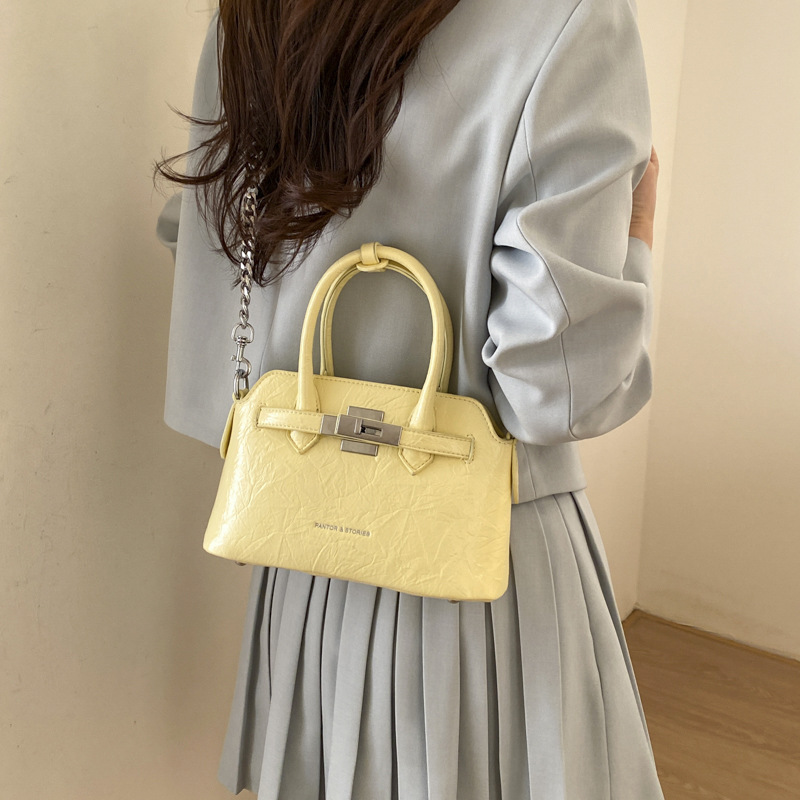2026 nuevo bolso de concha simple textura de moda diseño de color sólido casual retro moda diaria bolso de hombro para mujeres image 4