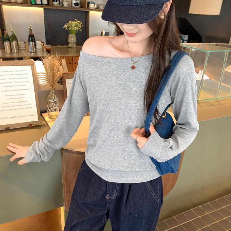 辣妹斜肩白色长袖T恤女2025秋季新款慵懒宽松减龄设计感露肩上衣|undefined