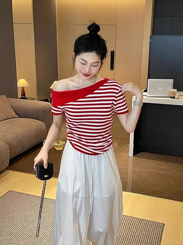 6928 # ブルーストライプ斜め肩半袖Tシャツレディース夏薄手シングルウェアユニークで美しいシックなワンラインカラーオフショルダー|undefined