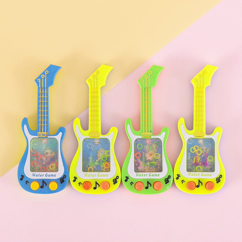 Los puestos del mercado nocturno de Yiwu empujan pequeños productos básicos, los puestos circulares, los regalos para niños de celebridades de Internet, los juguetes luminosos