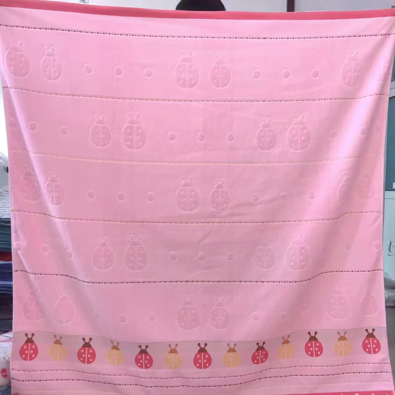 벨벳 어린이 이불 무당 벌레 핑크 잘라