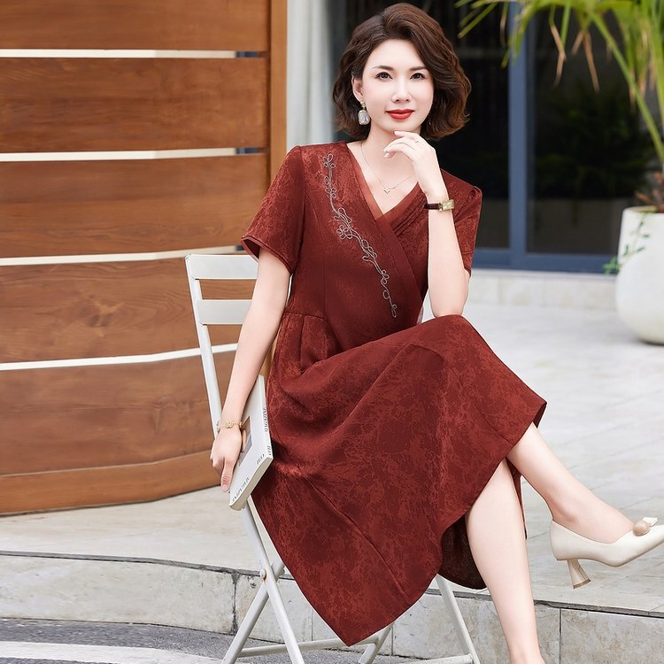 Mom Dress Summer Dress 2025 New Style Dignified and Elegant Middle-Aged and Elderly Women Summer Style New Chinese Style National Style Skirt Mom Dress Summer Dress 2025 New Style Dignified and Elegant Middle-Aged and Elderly Women Summer Style New Chinese Style National Style Skirt