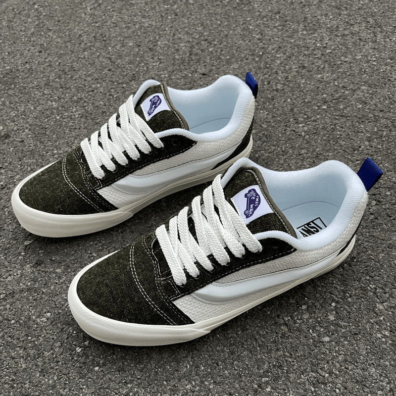 【Factory Store】Japan Tokyo Rice Ball City Food Series White and Gray Color-Block Bread Shoes Couple Casual Sneakers 【Factory Store】Japan Tokyo Rice Ball City Food Series White and Gray Color-Block Bread Shoes Couple Casual Sneakers