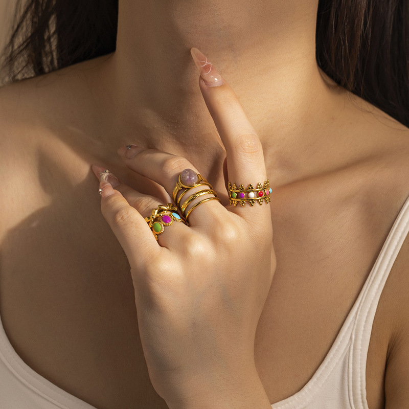 Anillo de acero inoxidable retro transfronterizo no se desvanece goteo de aceite de alto nivel de viento 18k oro acero de titanio mujer chapado en oro