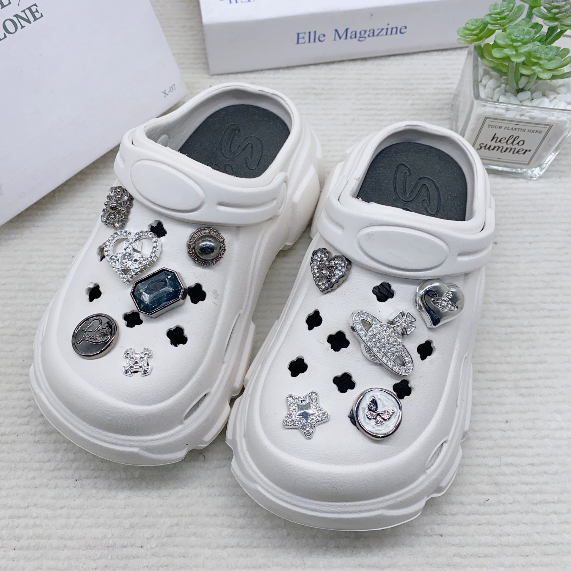 Footwear buckle, removable accessory, DIY