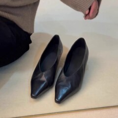 （现货）~中古风浅口粗跟复古气质通勤V口百搭小皮鞋奶奶