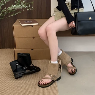 2026春季新款法式罗马人字拖夹趾凉鞋女时尚皮带扣平底镂空短凉靴