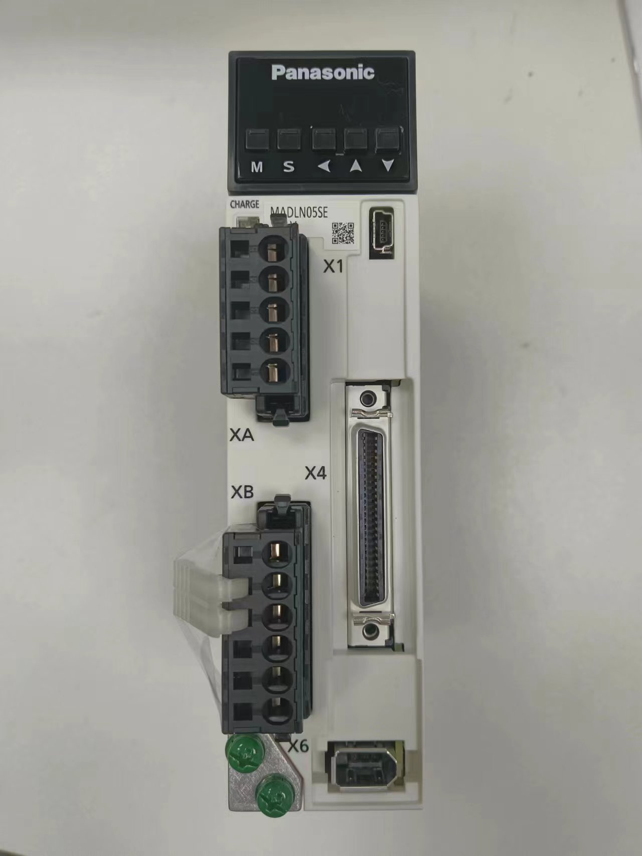 日本PANASONIC松下 伺服驱动器 MADLN05SE 工业机器人用选择【中