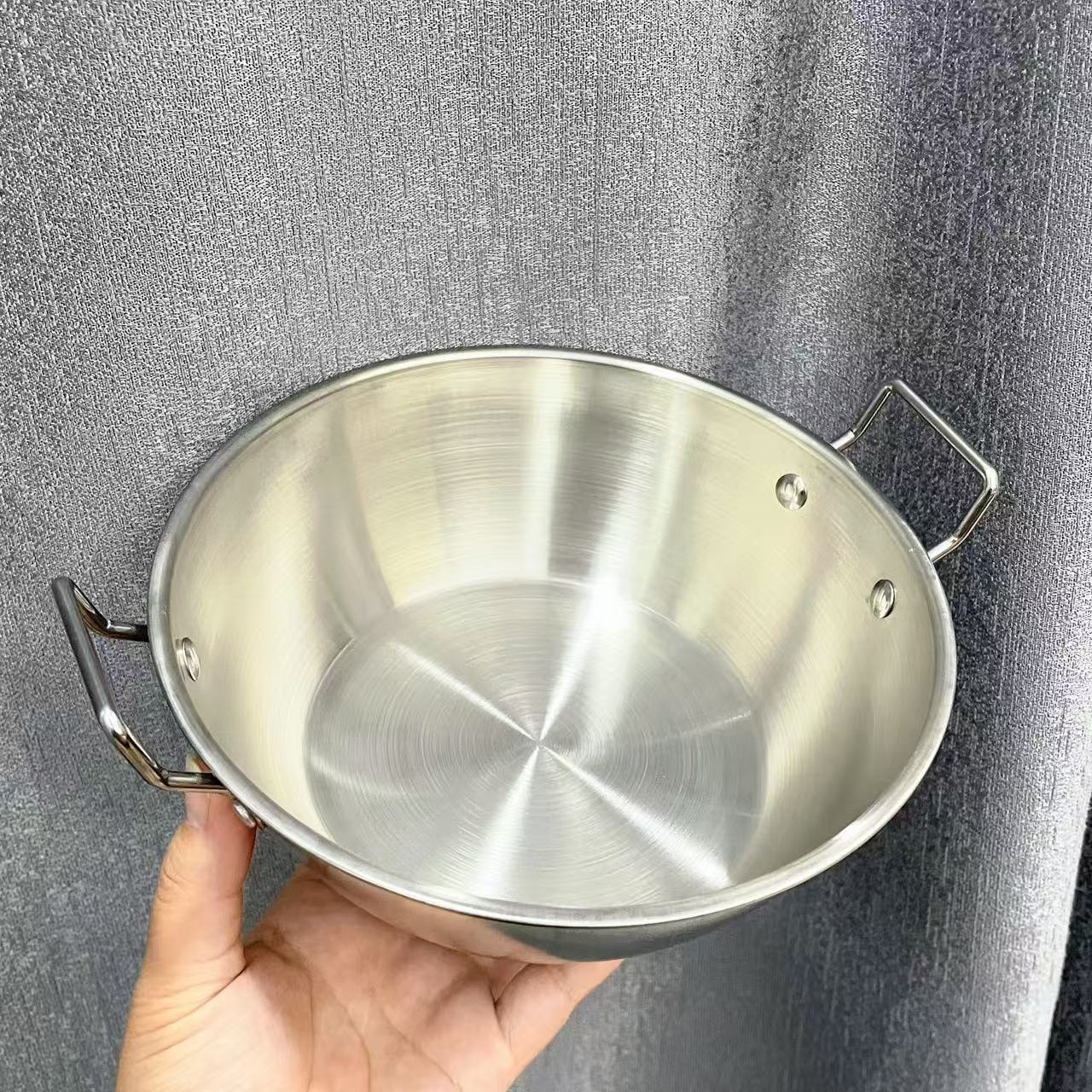 Food-grade Japanese and Korean-style extra-thick stainless steel instant noodle pot with double handles, large capacity, suitable for spicy hot pot, direct from the factory with free shipping