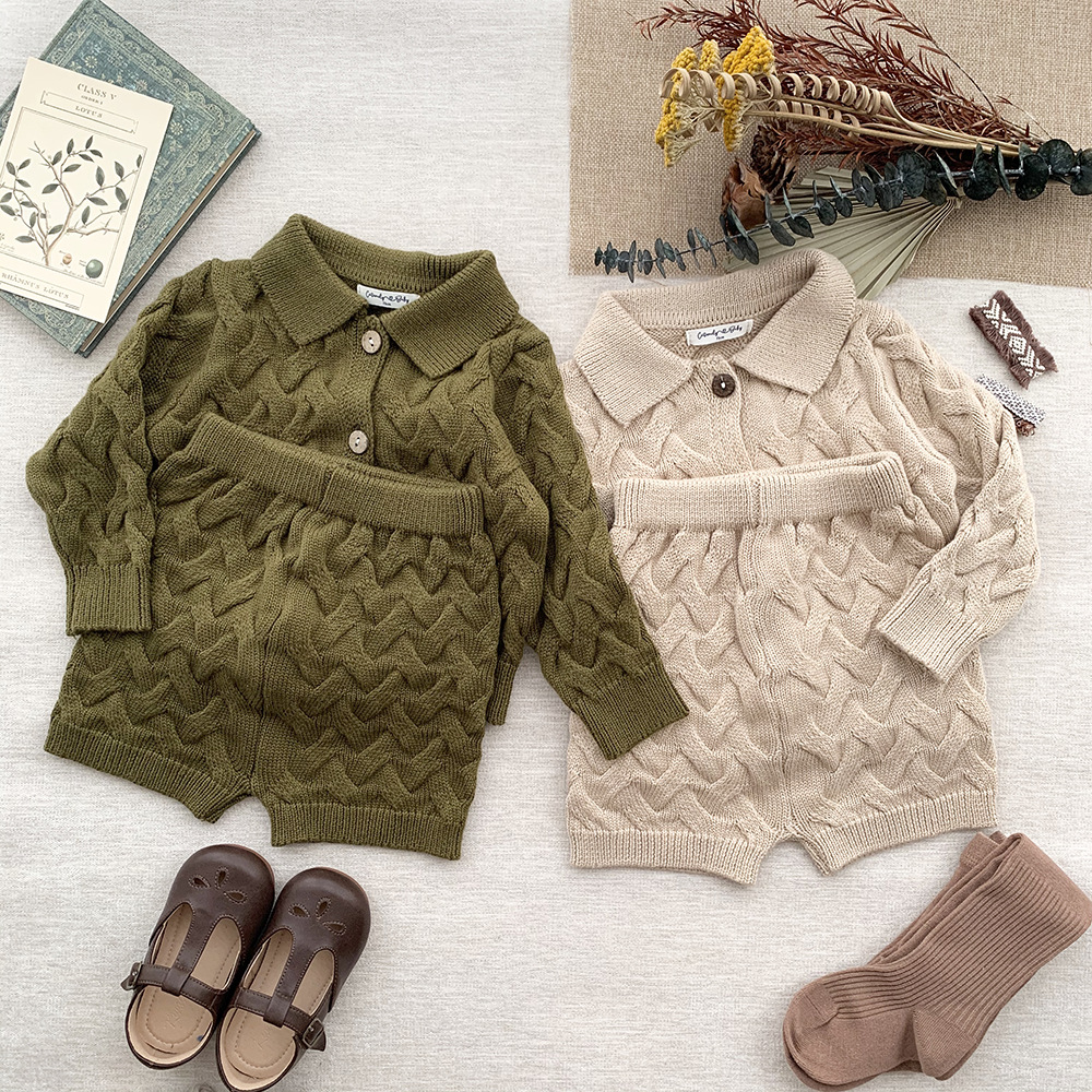 Demi-season cardigan with pigtail