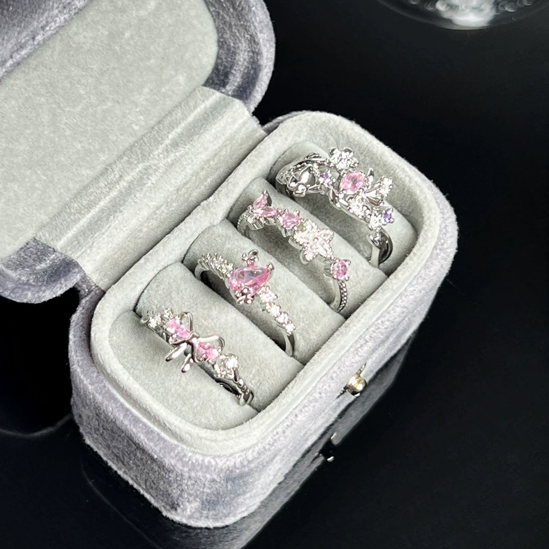 Cute small sophisticated one size design ring, flowered, simple and elegant design